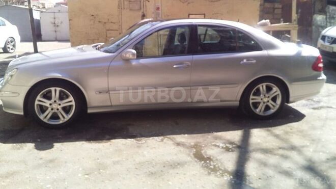 Mercedes E 320 2002, 169,000 km - 3.2 l - Bakı