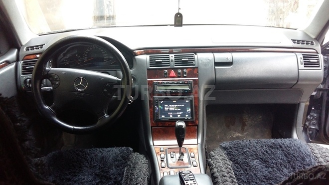 Mercedes E 220 2001, 330,000 km - 2.2 l - Bakı