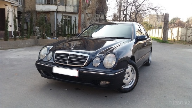 Mercedes E 220 2000, 267,000 km - 2.2 l - Bakı