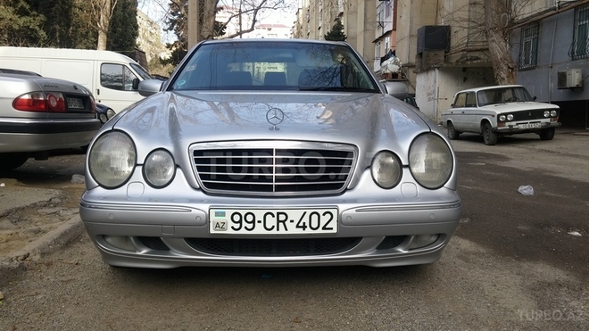 Mercedes E 220 2000, 250,000 km - 2.2 l - Bakı