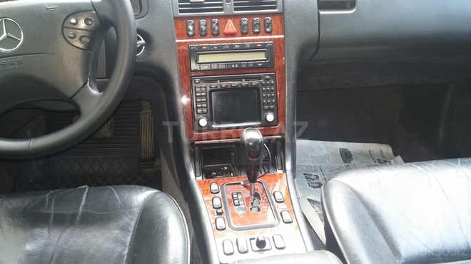 Mercedes E 220 2000, 250,000 km - 2.2 l - Bakı