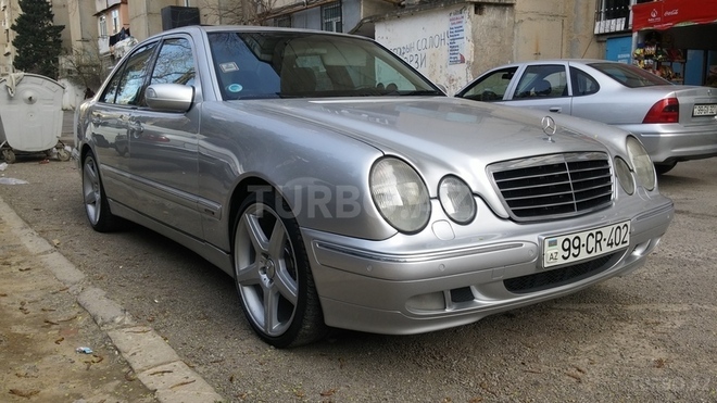 Mercedes E 220 2000, 250,000 km - 2.2 l - Bakı