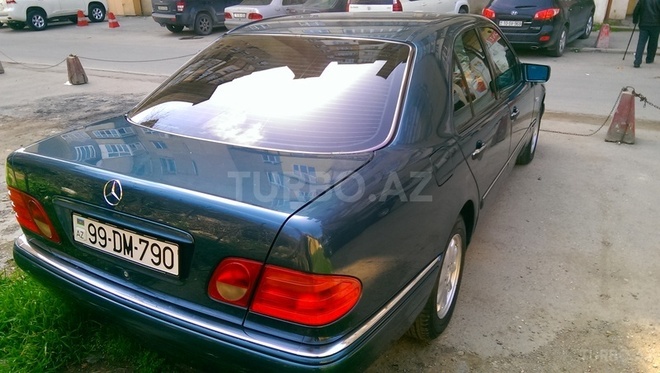 Mercedes E 290 1998, 280,000 km - 2.9 l - Bakı