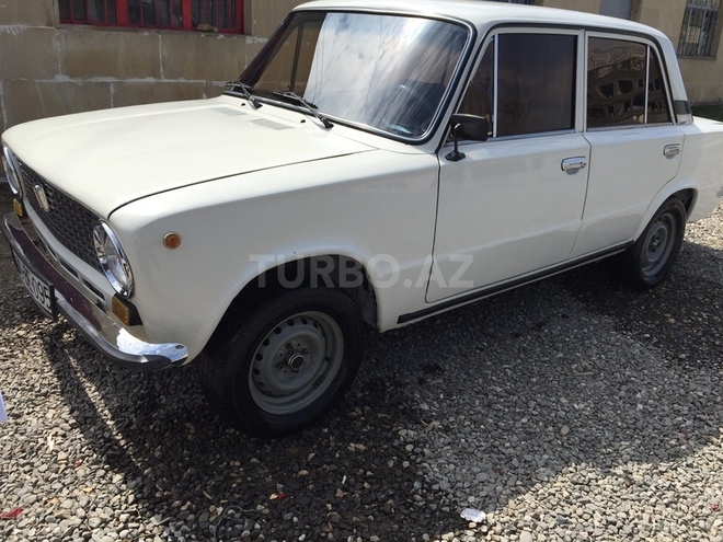 LADA (VAZ) 21011 1973, 250,000 km - 1.3 l - Quba