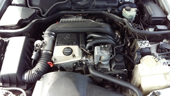 Mercedes E 220 1998, 300,000 km - 2.2 l - Bakı