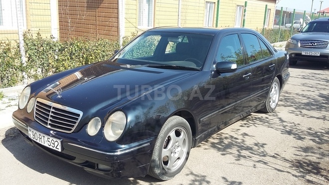 Mercedes E 220 2001, 230,000 km - 2.2 l - Şəmkir