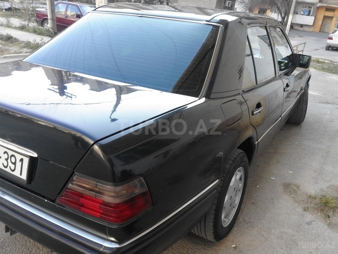 Mercedes E 250 1994, 500,000 km - 2.5 l - Bakı