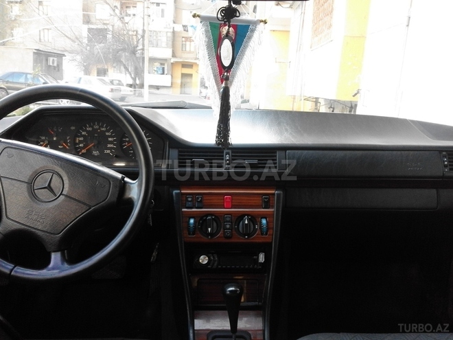 Mercedes E 250 1994, 500,000 km - 2.5 l - Bakı