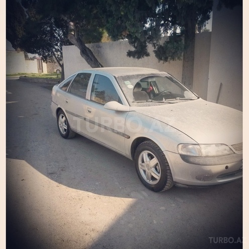 Opel Vectra 1996, 260,000 km - 1.8 l - Bakı