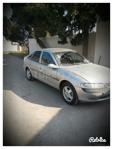Opel Vectra 1996, 260,000 km - 1.8 l - Bakı