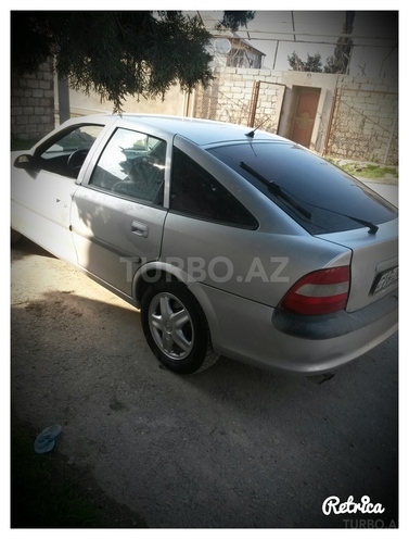 Opel Vectra 1996, 260,000 km - 1.8 l - Bakı