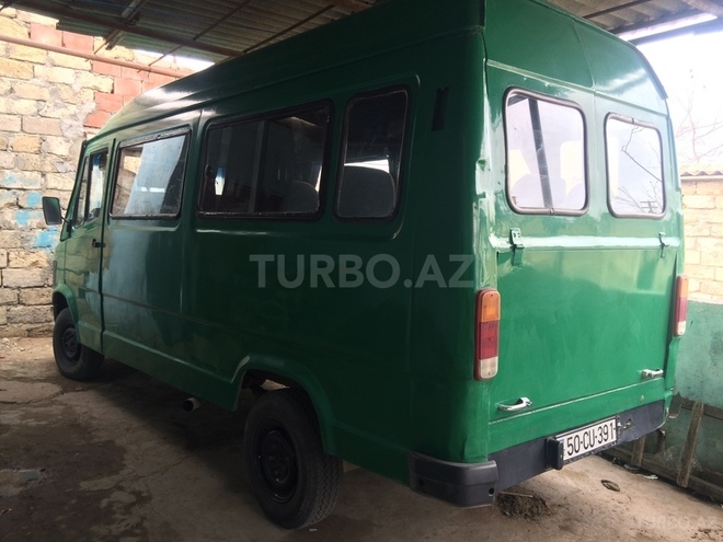 Mercedes 208 D 1990, 431,135 km - 2.9 l - Sumqayıt