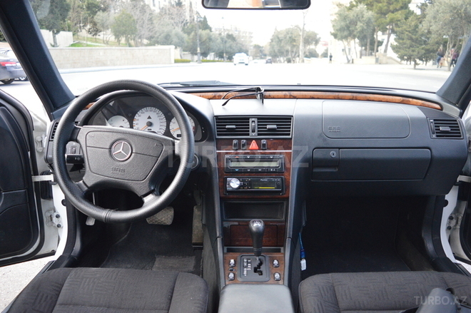 Mercedes C 280 1998, 144,629 km - 2.8 l - Bakı