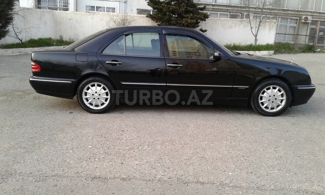 Mercedes E 240 2002, 260,000 km - 2.6 l - Bakı
