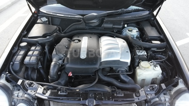 Mercedes E 220 2001, 252,790 km - 2.2 l - Bakı