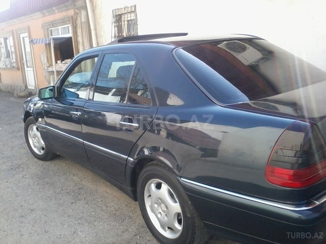 Mercedes C 240 1998, 183,000 km - 2.4 l - Bakı