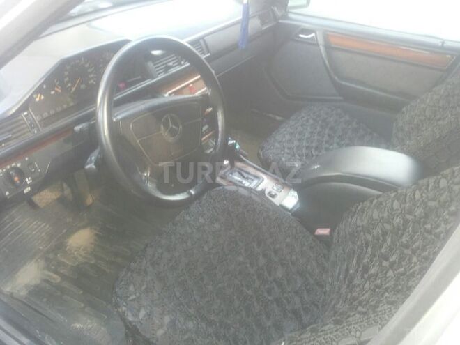 Mercedes E 200 1994, 288,000 km - 2.0 l - Bakı