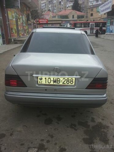 Mercedes E 200 1994, 288,000 km - 2.0 l - Bakı