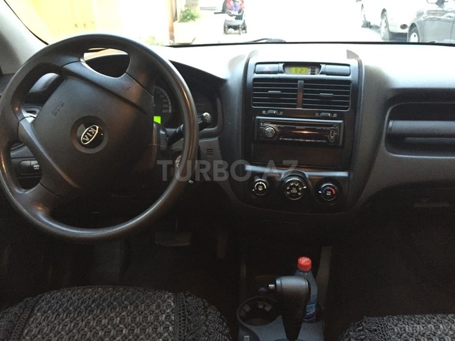 Kia Sportage 2007, 173,000 km - 2.0 l - Bakı