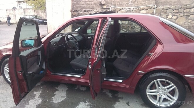 Mercedes C 200 2000, 250,000 km - 2.0 l - Şəki