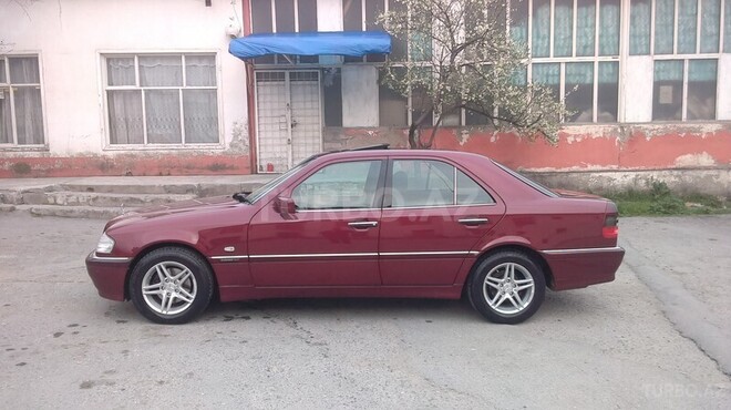 Mercedes C 200 2000, 250,000 km - 2.0 l - Şəki