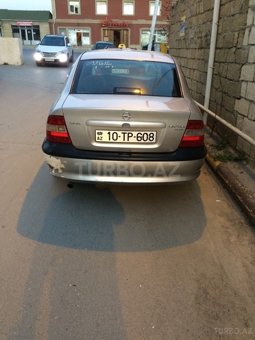 Opel Vectra 1998, 241,000 km - 2.0 l - Bakı