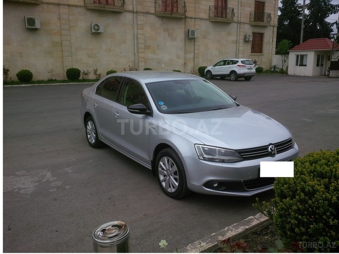 Volkswagen Jetta 2013, 51,000 km - 1.6 l - Zaqatala