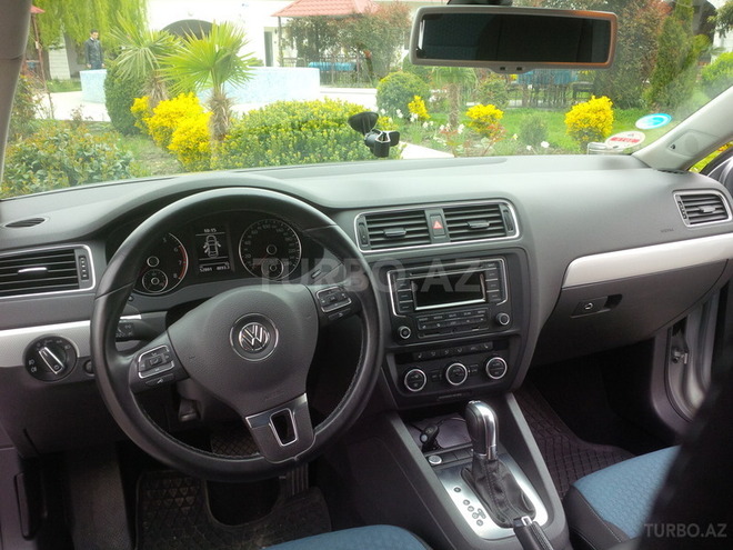 Volkswagen Jetta 2013, 51,000 km - 1.6 l - Zaqatala