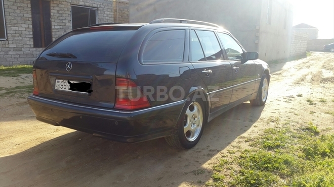 Mercedes C 220 2000, 282,000 km - 2.2 л - Bakı