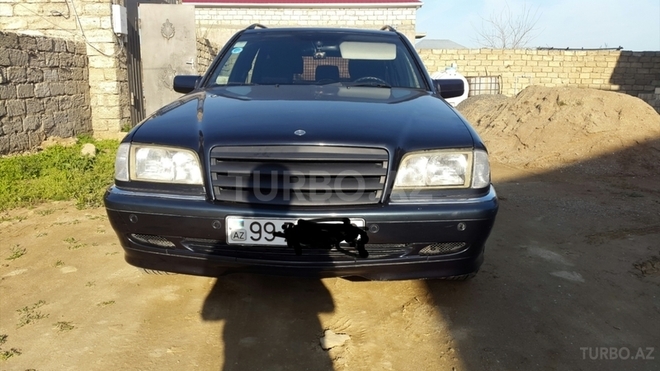 Mercedes C 220 2000, 282,000 km - 2.2 л - Bakı
