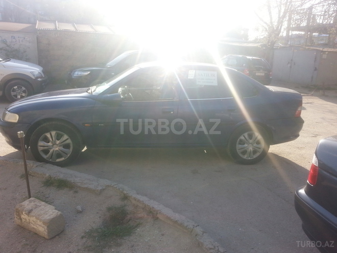 Opel Vectra 1996, 150,000 km - 0.2 l - Sumqayıt