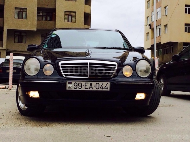 Mercedes E 320 2000, 182,000 km - 3.2 л - Bakı