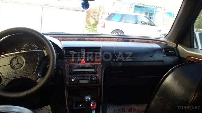 Mercedes C 230 1997, 193,700 km - 2.3 l - Bakı