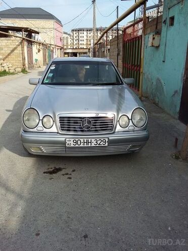 Mercedes E 240 1998, 188,634 km - 2.4 л - Bakı