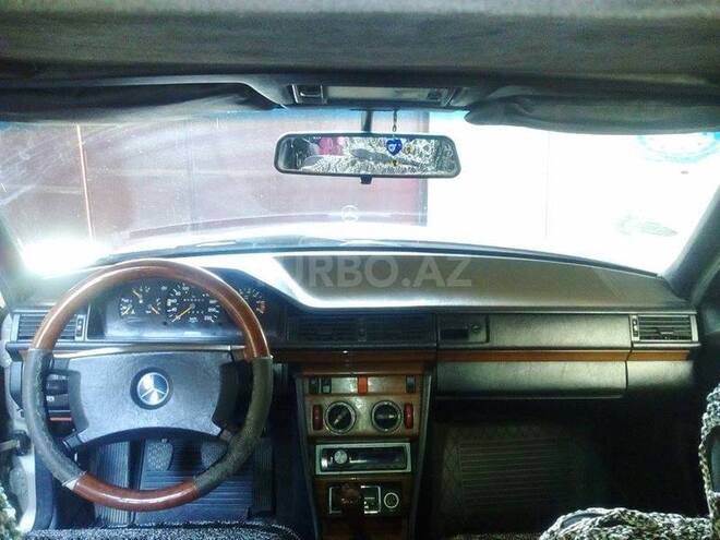 Mercedes E 200 1991, 372,000 km - 2.0 l - İsmayıllı