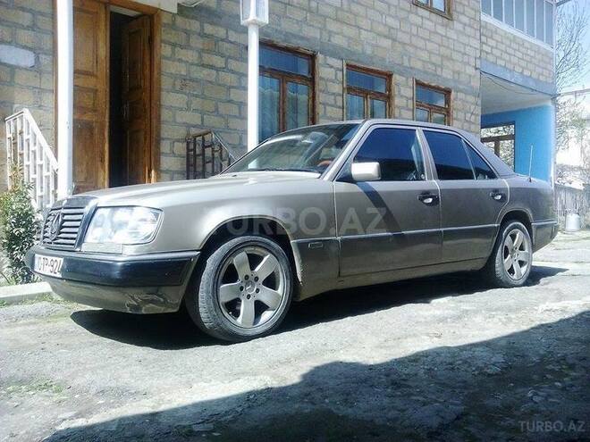 Mercedes E 200 1991, 372,000 km - 2.0 l - İsmayıllı
