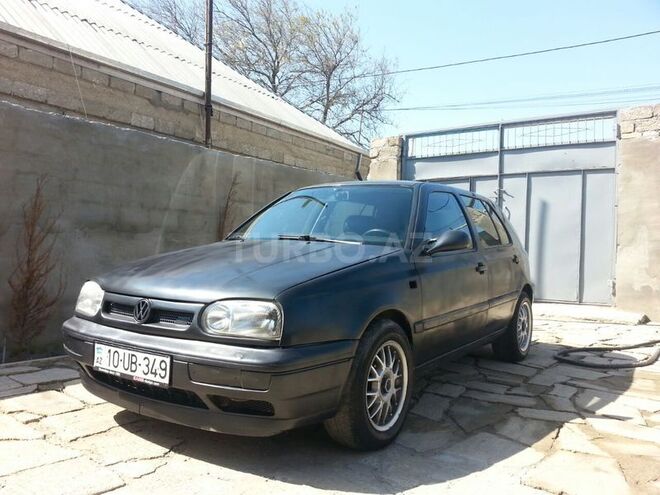 Volkswagen Golf 1993, 200,000 km - 1.6 l - Bakı