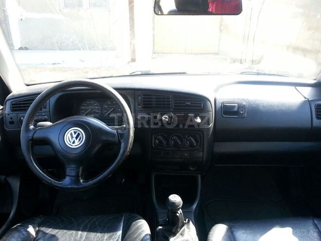 Volkswagen Golf 1993, 200,000 km - 1.6 l - Bakı
