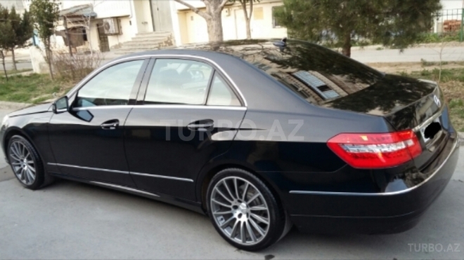 Mercedes E 220 2010, 133,000 km - 2.2 л - Bakı