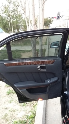 Mercedes E 220 2010, 133,000 km - 2.2 л - Bakı