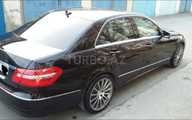 Mercedes E 220 2010, 133,000 km - 2.2 л - Bakı