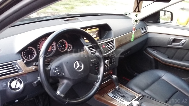 Mercedes E 220 2010, 133,000 km - 2.2 л - Bakı