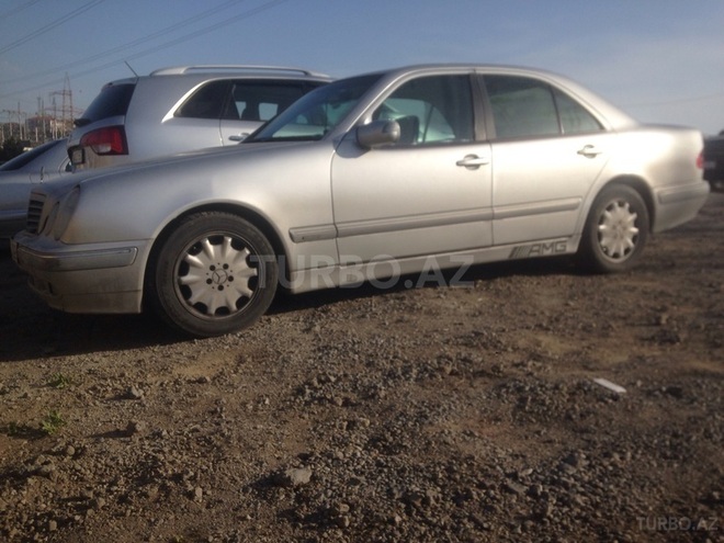 Mercedes E 220 1999, 360,000 km - 2.2 l - Bakı