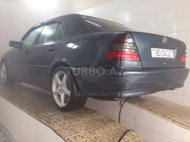 Mercedes C 220 2000, 380,000 km - 2.2 l - Bakı