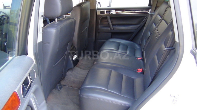 Volkswagen Touareg 2004, 145,000 km - 3.2 l - Bakı