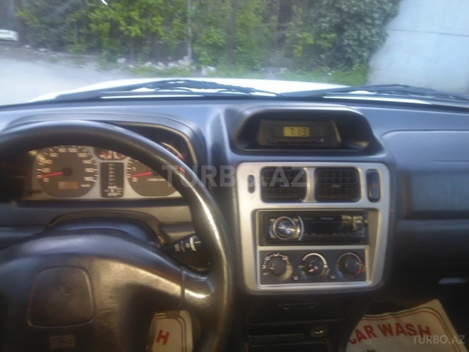Mitsubishi Pajero io 2000, 200,000 km - 2.0 л - Bakı