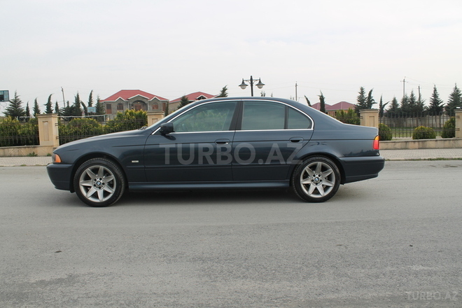 BMW 525 2001, 249,503 km - 2.5 л - Zaqatala