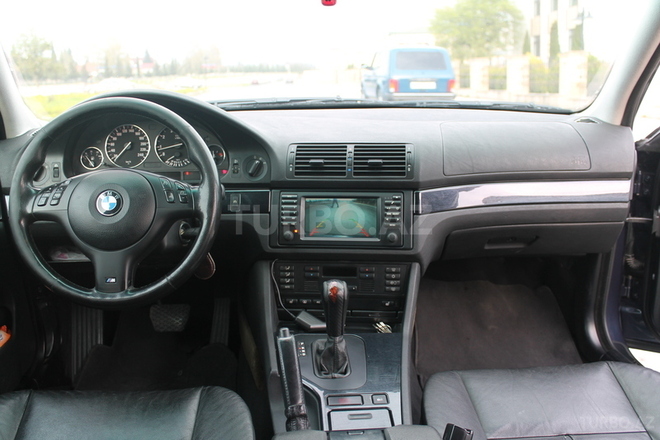 BMW 525 2001, 249,503 km - 2.5 л - Zaqatala