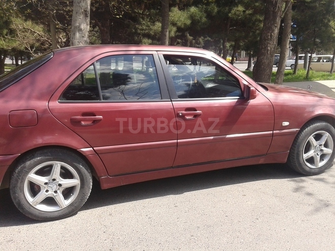 Mercedes C 200 1993, 485,566 km - 2.0 l - Bakı