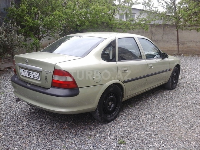 Opel Vectra 1996, 250,000 km - 2.0 l - Bərdə